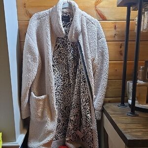 Tribal Cream Sherpa Jacket with Black Pattern Interior, Double Zip